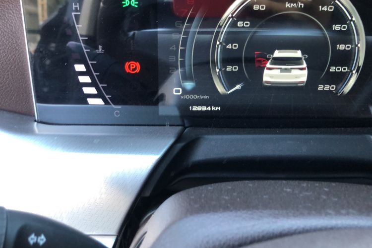 Used Bestune T77 2023 1.5T Automatic Luxury Model Odometer Close Up