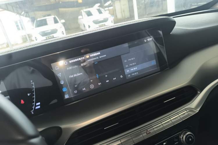 Used Bestune T77 2023 1.5T Automatic Luxury Model Audio And AC Panel