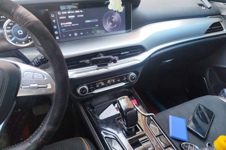 Used Bestune T77 2023 1.5T Automatic Luxury Model Audio And AC Panel