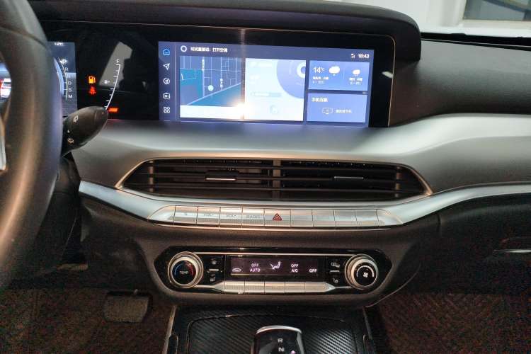 Used Bestune T77 2023 1.5T Automatic Luxury Model Audio And AC Panel