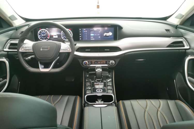 Used Bestune T77 2023 1.5T Automatic Premium Edition Center Console