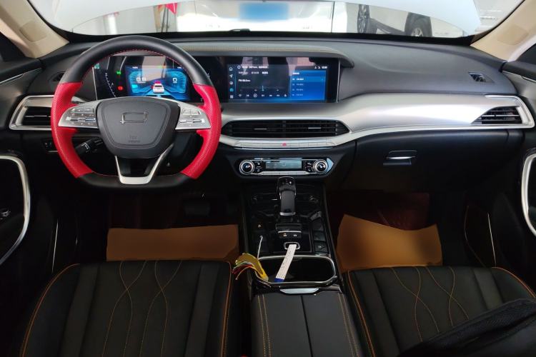 Used Bestune T77 2023 1.5T Automatic Luxury Model Center Console