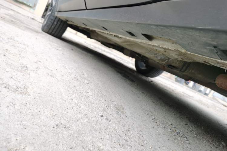 Used Bestune T77 2023 1.5T Automatic Premium Edition Chassis Rear Left
