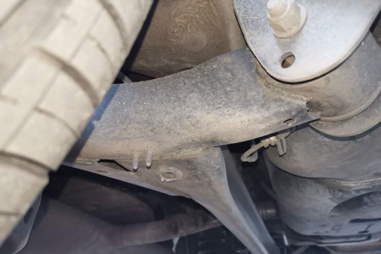 Used Bestune T77 2023 1.5T Automatic Luxury Model Chassis Rear Right