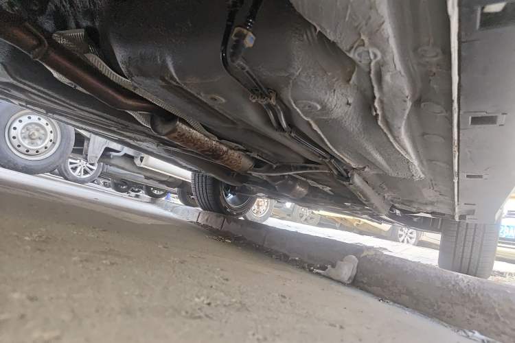 Used Bestune T77 2023 1.5T Automatic Luxury Model Chassis Rear Right