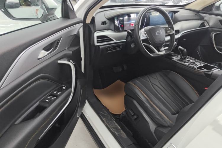 Used Bestune T77 2023 1.5T Automatic Luxury Model Driver Seat