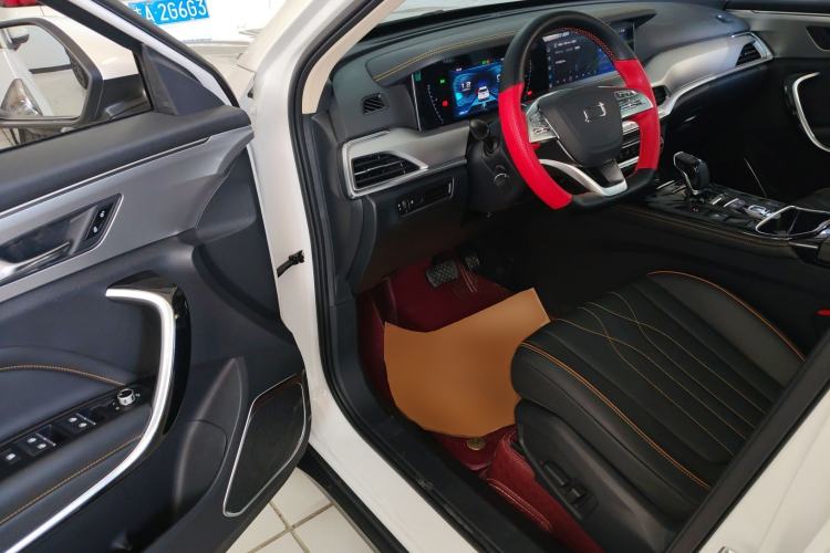 Used Bestune T77 2023 1.5T Automatic Luxury Model Driver Seat