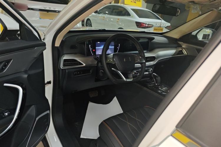 Used Bestune T77 2023 1.5T Automatic Luxury Model Driver Seat