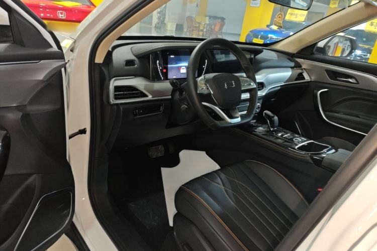 Used Bestune T77 2023 1.5T Automatic Luxury Model Driver Seat
