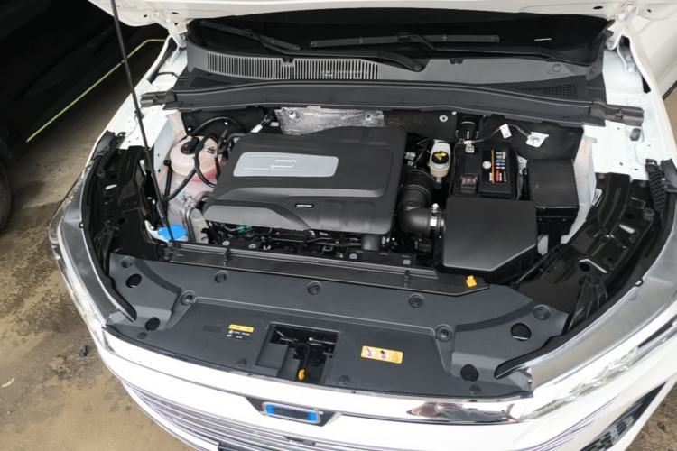 Used Bestune T77 2023 1.5T Automatic Luxury Model Engine Bay