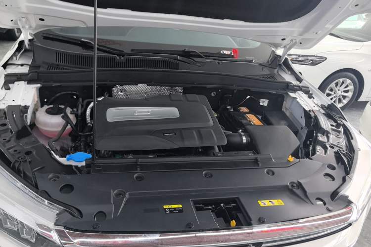 Used Bestune T77 2023 1.5T Automatic Luxury Model Engine Bay