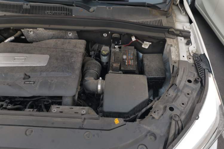 Used Bestune T77 2023 1.5T Automatic Luxury Model Engine Bay Left