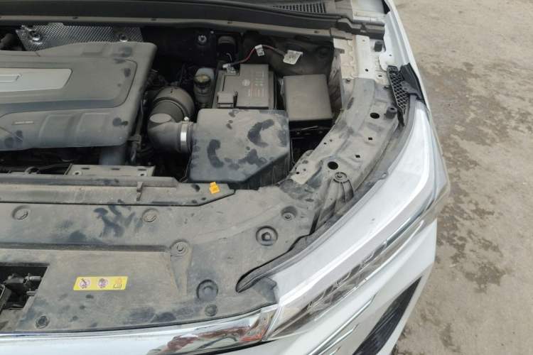 Used Bestune T77 2023 1.5T Automatic Luxury Model Engine Bay Left