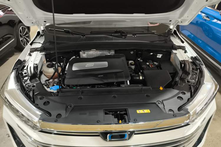 Used Bestune T77 2023 1.5T Automatic Luxury Model Engine Bay