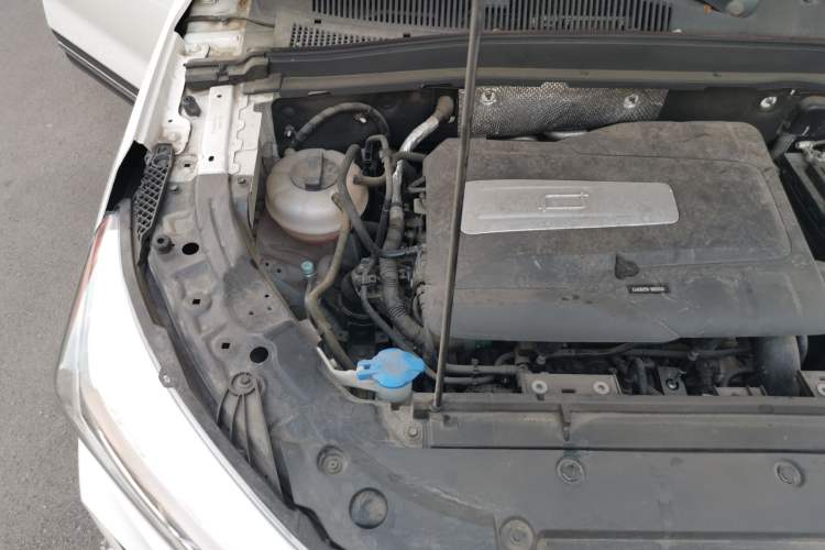 Used Bestune T77 2023 1.5T Automatic Luxury Model Engine Bay Right
