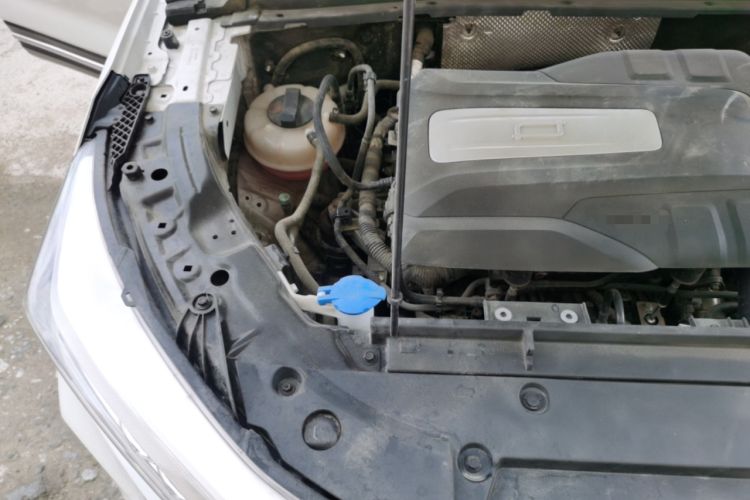 Used Bestune T77 2023 1.5T Automatic Premium Edition Engine Bay Right