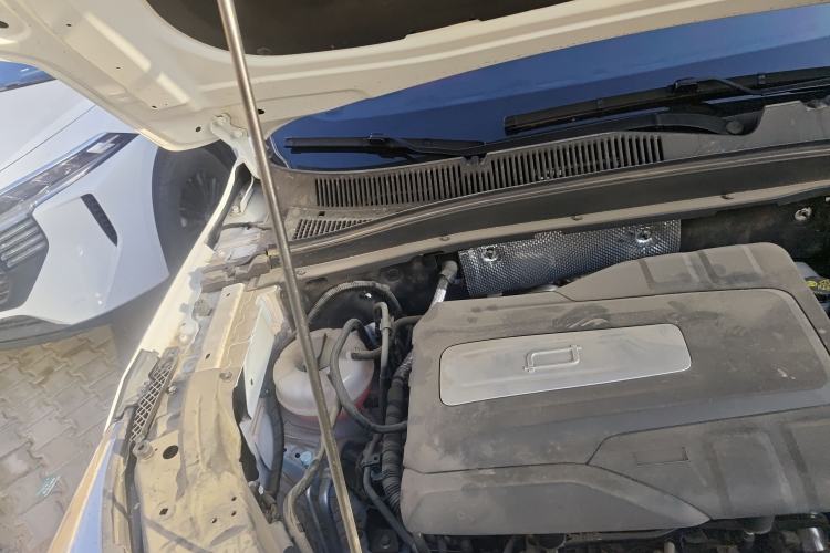 Used Bestune T77 2023 1.5T Automatic Luxury Model Engine Bay Right