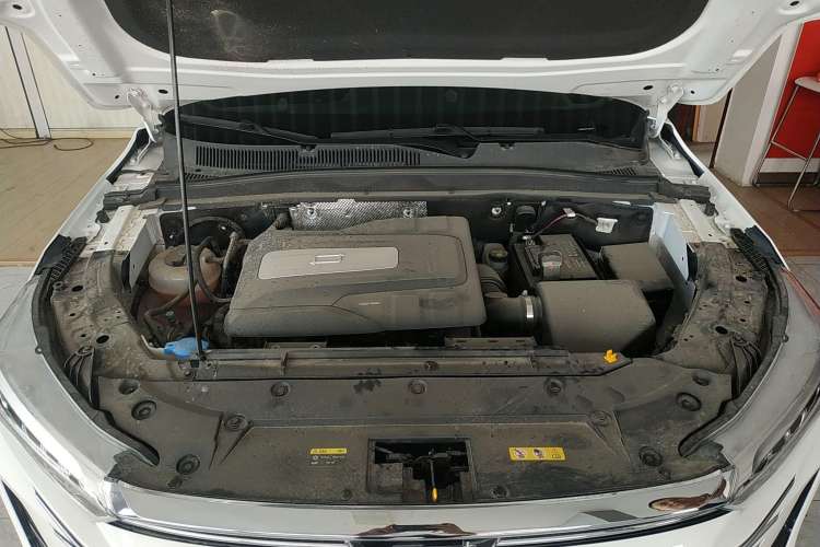 Used Bestune T77 2023 1.5T Automatic Luxury Model Engine Bay