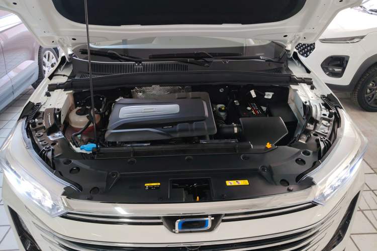 Used Bestune T77 2023 1.5T Automatic Luxury Model Engine Bay