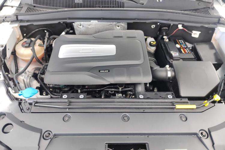 Used Bestune T77 2023 1.5T Automatic Luxury Model Engine Bay