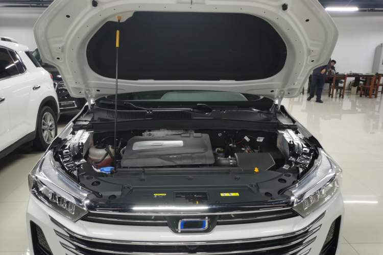 Used Bestune T77 2023 1.5T Automatic Luxury Model Engine Bay