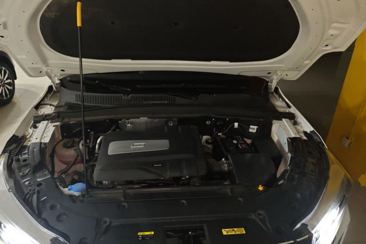 Used Bestune T77 2023 1.5T Automatic Luxury Model Engine Bay