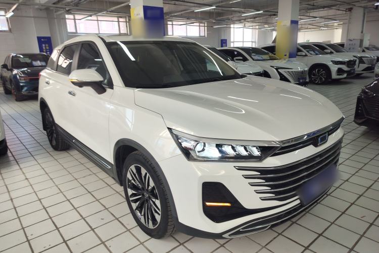 Used Bestune T77 2023 1.5T Automatic Luxury Model Front Right 45 Deg