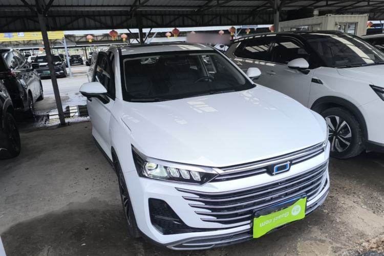 Used Bestune T77 2023 1.5T Automatic Luxury Model Front Right 45 Deg