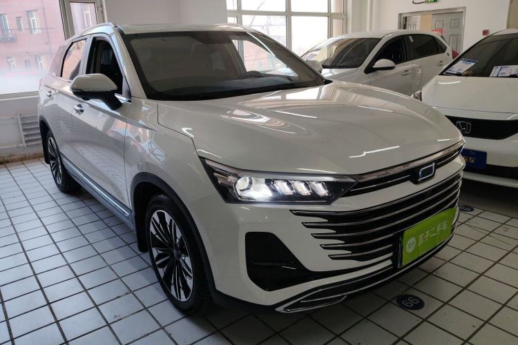 Used Bestune T77 2023 1.5T Automatic Luxury Model Front Right 45 Deg