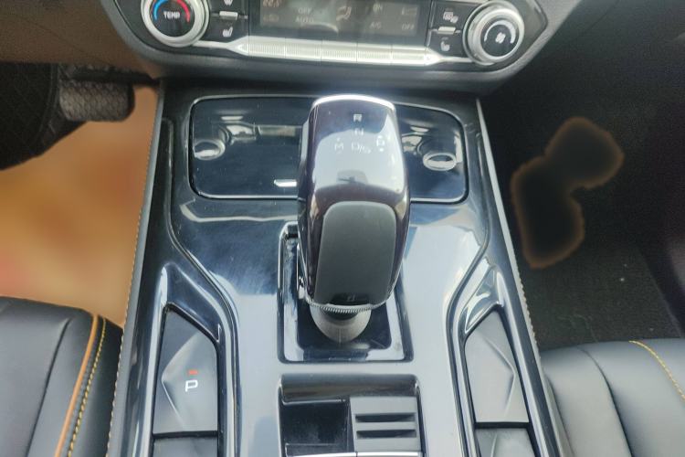 Used Bestune T77 2023 1.5T Automatic Luxury Model Gear Lever
