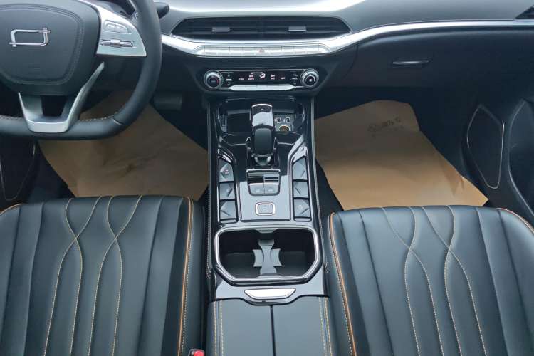 Used Bestune T77 2023 1.5T Automatic Luxury Model Gear Lever