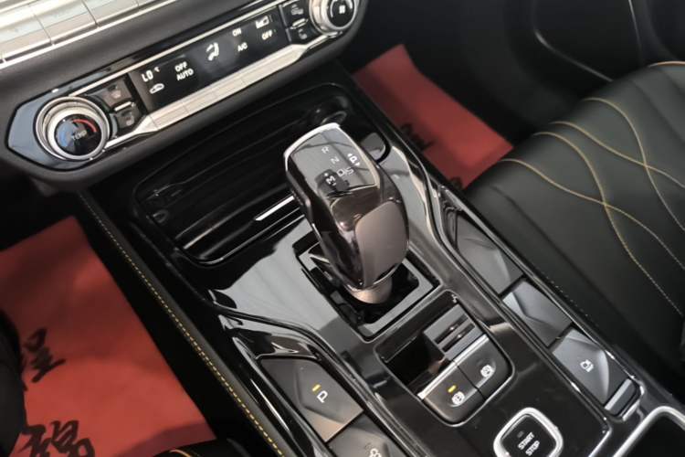 Used Bestune T77 2023 1.5T Automatic Luxury Model Gear Lever