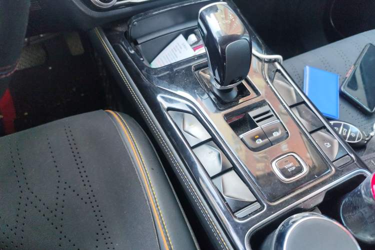 Used Bestune T77 2023 1.5T Automatic Luxury Model Gear Lever