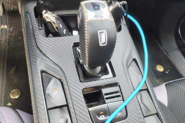 Used Bestune T77 2023 1.5T Automatic Luxury Model Gear Lever