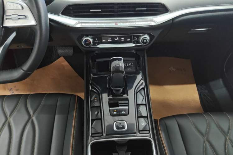 Used Bestune T77 2023 1.5T Automatic Luxury Model Gear Lever