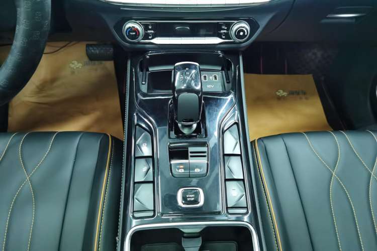 Used Bestune T77 2023 1.5T Automatic Luxury Model Gear Lever