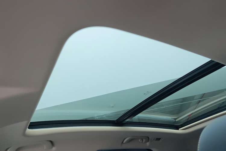 Used Bestune T77 2023 1.5T Automatic Luxury Model Headliner