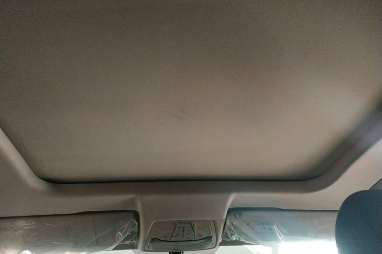 Used Bestune T77 2023 1.5T Automatic Luxury Model Headliner