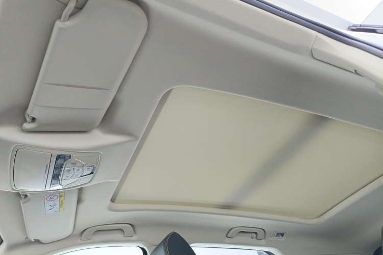 Used Bestune T77 2023 1.5T Automatic Luxury Model Headliner