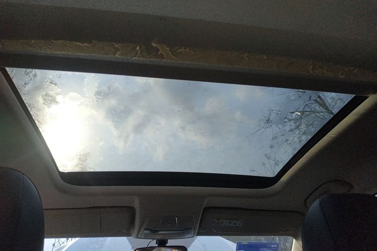 Used Bestune T77 2023 1.5T Automatic Luxury Model Headliner