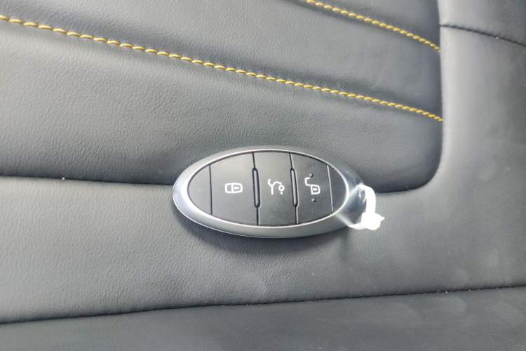 Used Bestune T77 2023 1.5T Automatic Luxury Model Interior 1