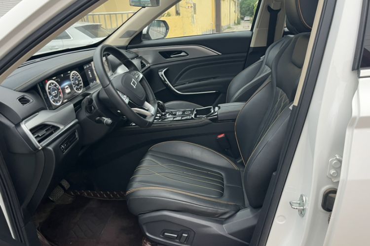 Used Bestune T77 2023 1.5T Automatic Premium Edition Interior 2