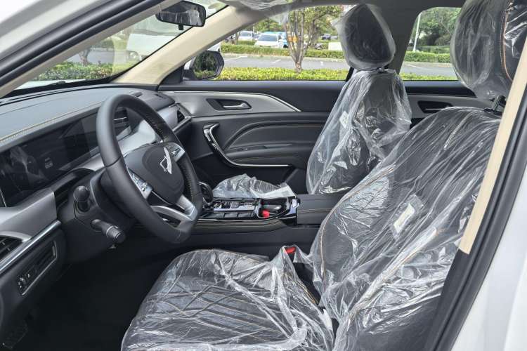 Used Bestune T77 2023 1.5T Automatic Luxury Model Interior 2
