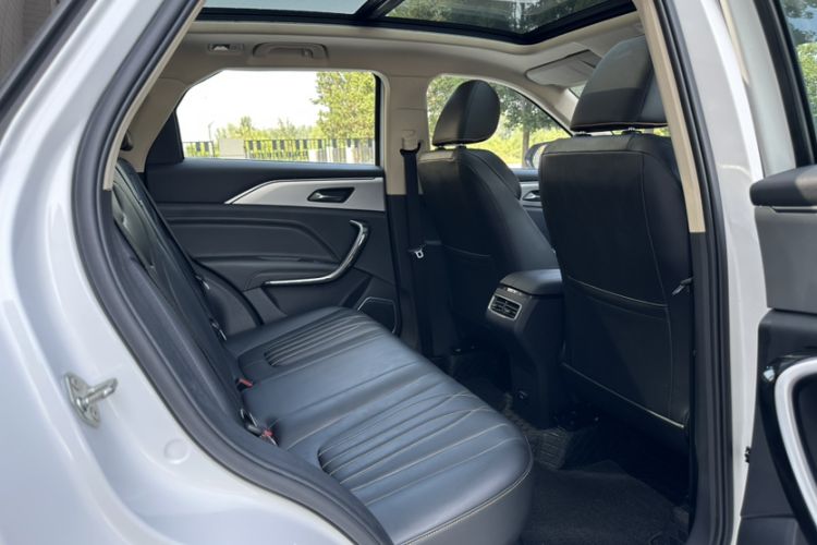 Used Bestune T77 2023 1.5T Automatic Luxury Model Interior 2