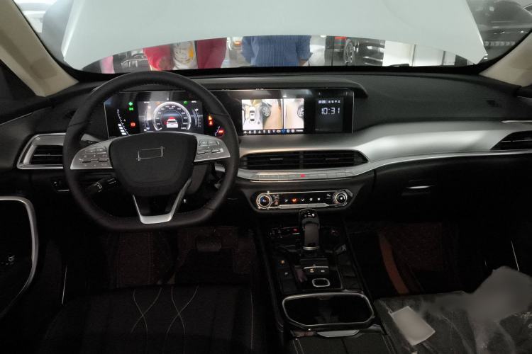 Used Bestune T77 2023 1.5T Automatic Luxury Model Interior 2