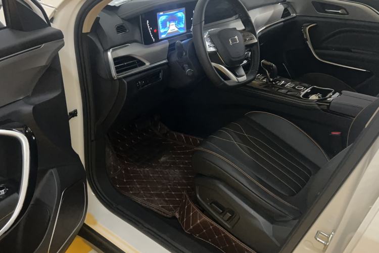 Used Bestune T77 2023 1.5T Automatic Luxury Model Interior 2