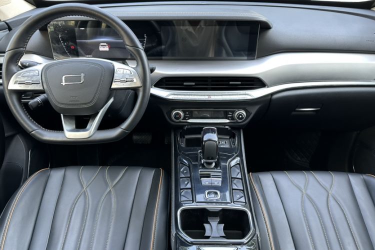 Used Bestune T77 2023 1.5T Automatic Luxury Model Interior 3