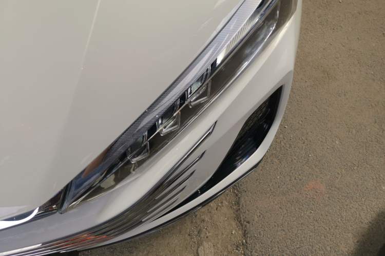 Used Bestune T77 2023 1.5T Automatic Luxury Model Left Front Headlight