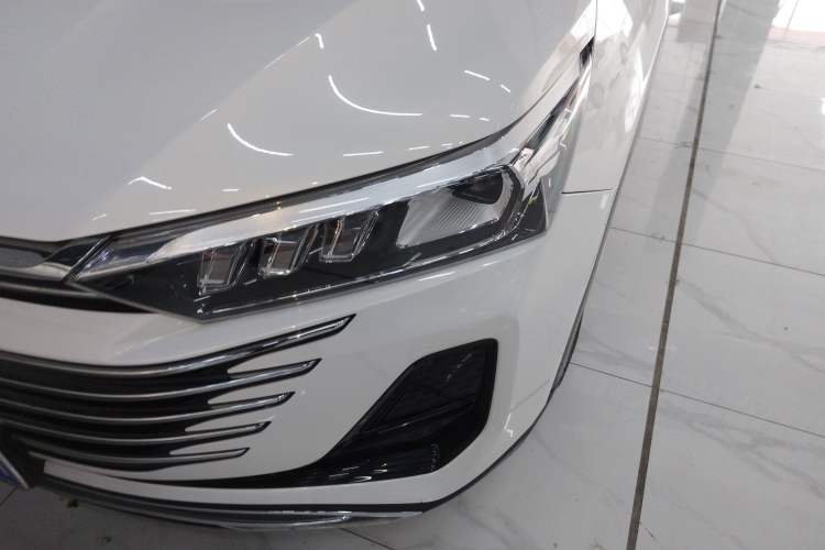 Used Bestune T77 2023 1.5T Automatic Premium Edition Left Front Headlight