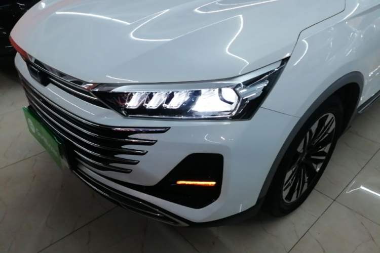 Used Bestune T77 2023 1.5T Automatic Luxury Model Left Front Headlight